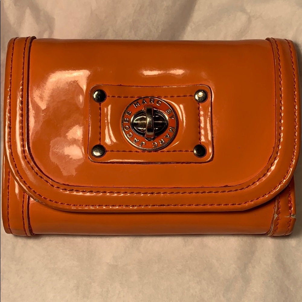 Marc by Marc Jacobs leather preloved wallet lock